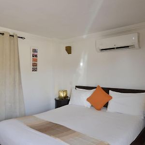 Camera con letto king size